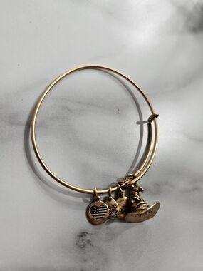 Alex and Ani Gold-Tone Bracelet with Harry Potter Hat